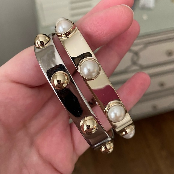 Tory Burch studded pearl bracelets - Picture 1 of 6